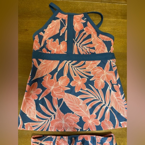 Lands End Women’s Tankini Like New Size 2 - Picture 3 of 10